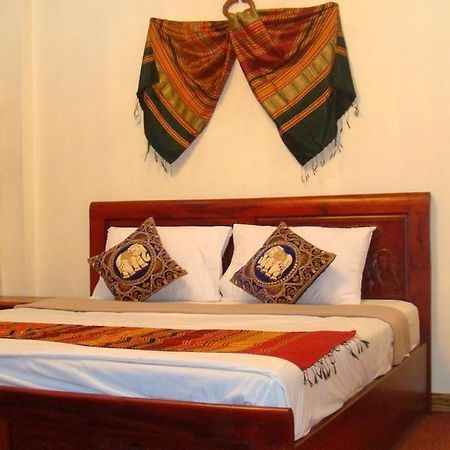 La Ong Dao Hotel1 Vientiane Room photo